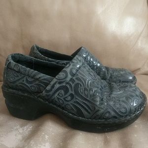 Size 37(6.5) boc leather shoes